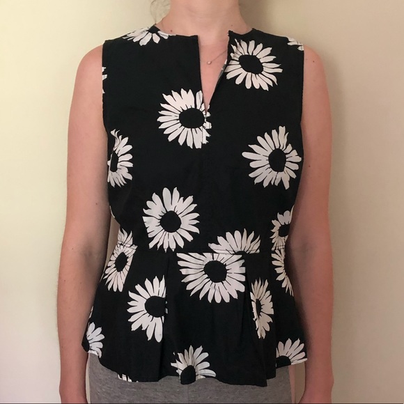 GAP black & white daisy peplum top - Picture 2 of 6